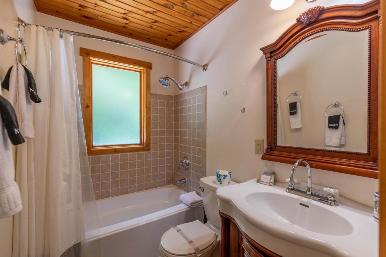 Knotty Pine Villa West Jefferson Dış mekan fotoğraf