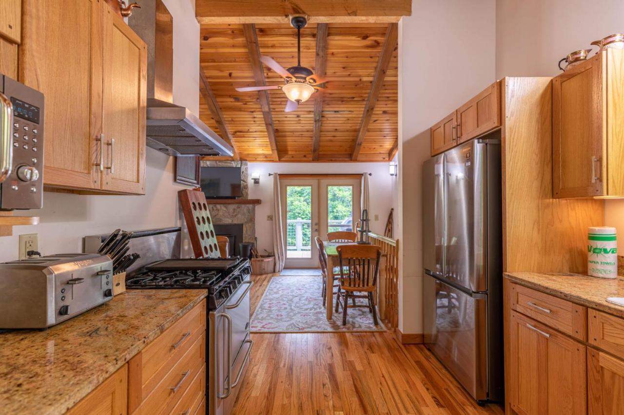 Knotty Pine Villa West Jefferson Dış mekan fotoğraf