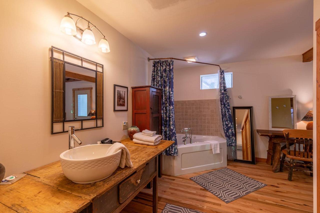 Knotty Pine Villa West Jefferson Dış mekan fotoğraf