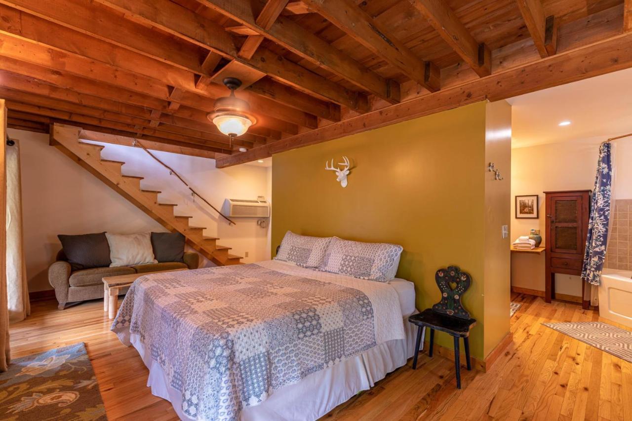 Knotty Pine Villa West Jefferson Dış mekan fotoğraf