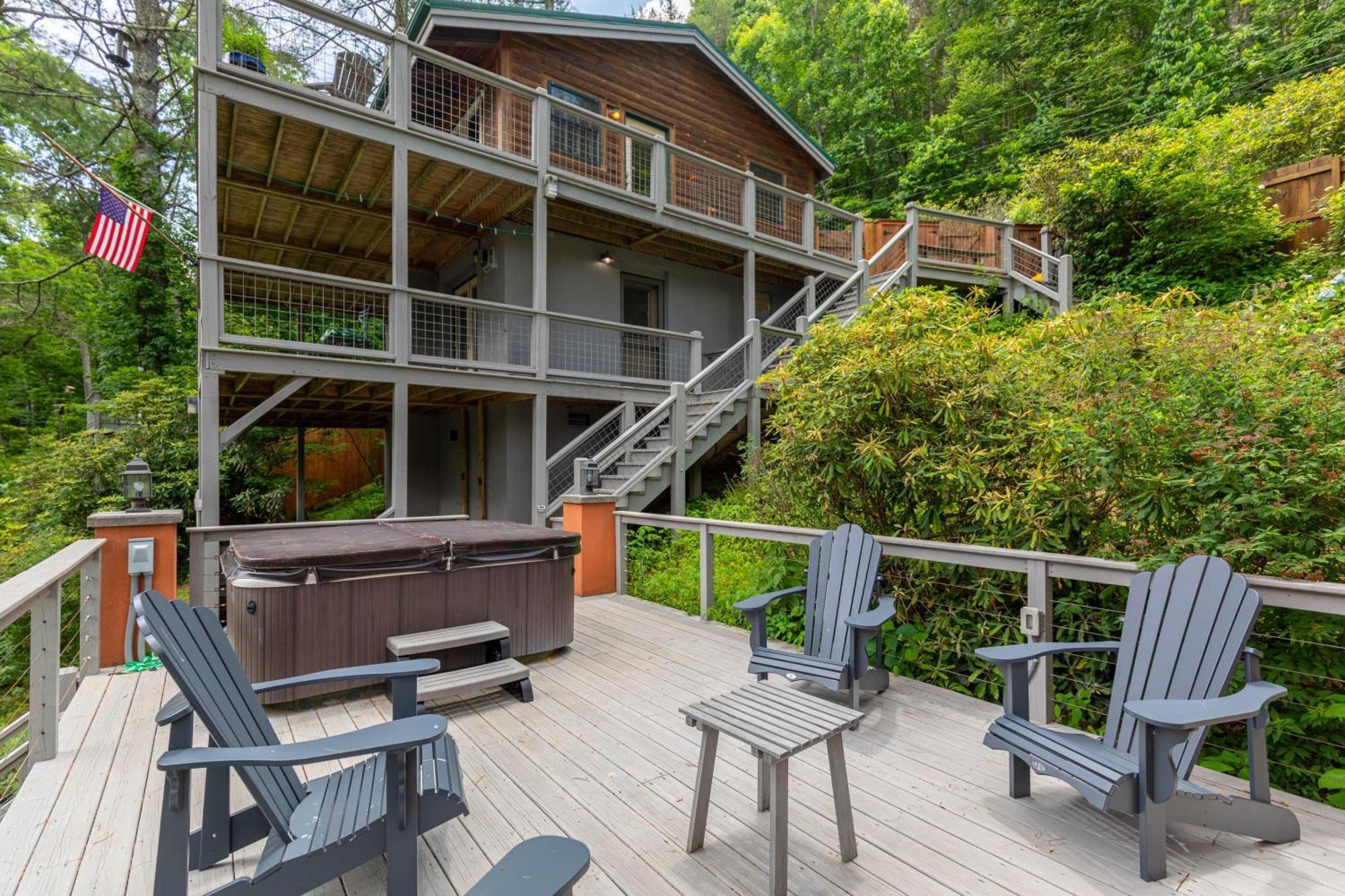 Knotty Pine Villa West Jefferson Dış mekan fotoğraf